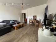   - Appartement à ROCHE-LA-MOLIERE