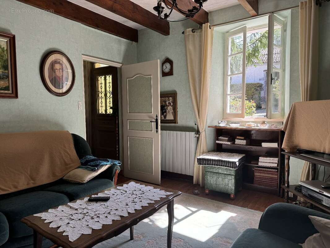 Maison à SEGONZAC