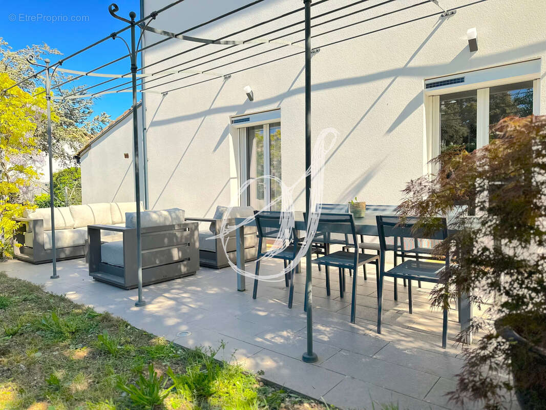 Maison à COURNONSEC