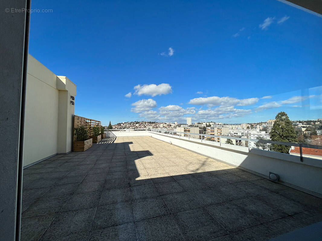 Appartement à SAINT-ETIENNE
