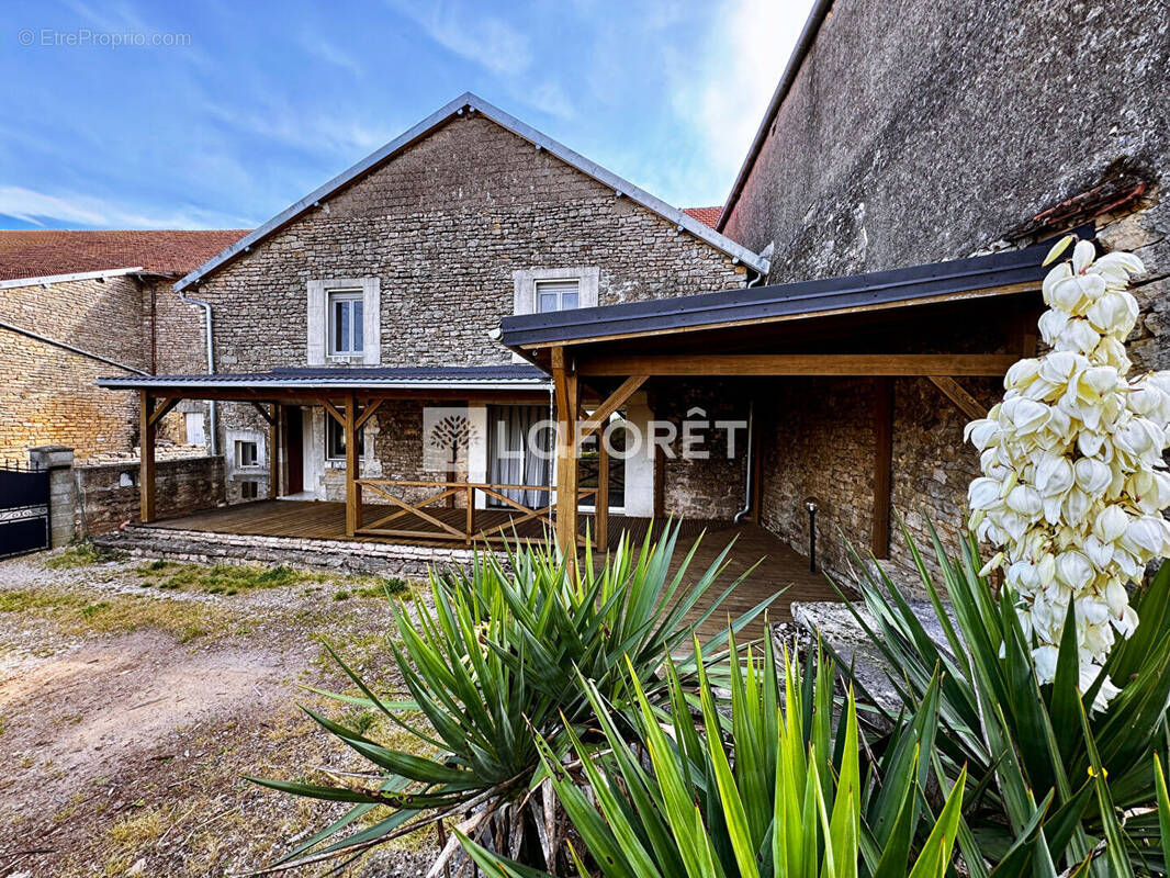 Maison à CHAMPLITTE