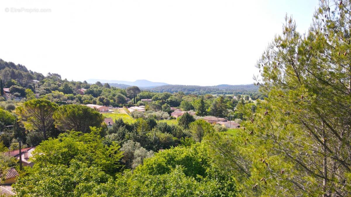 Terrain à CALLAS