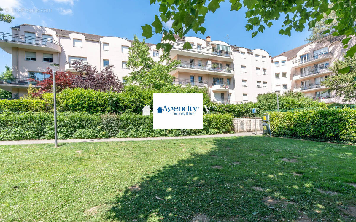 Appartement à TORCY