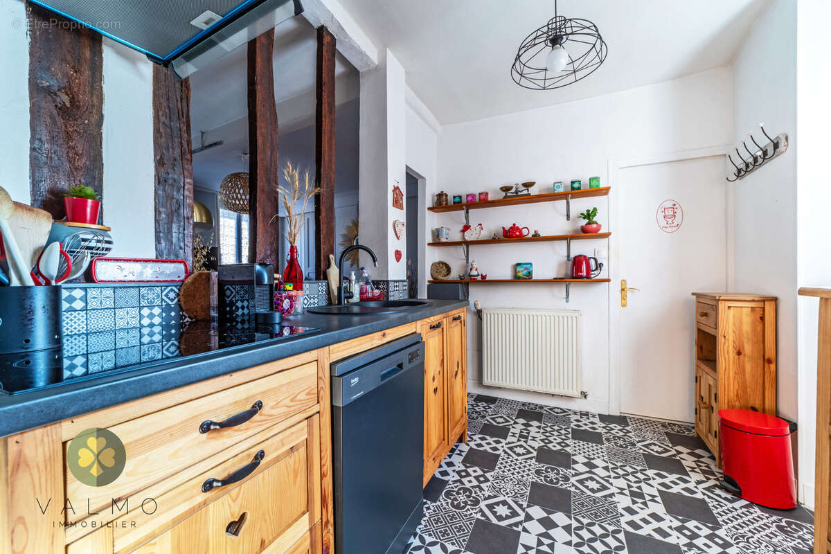 Appartement à LA QUEUE-LES-YVELINES