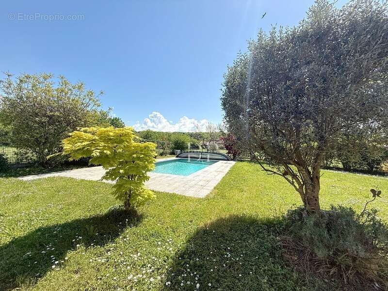 Maison à CRANVES-SALES