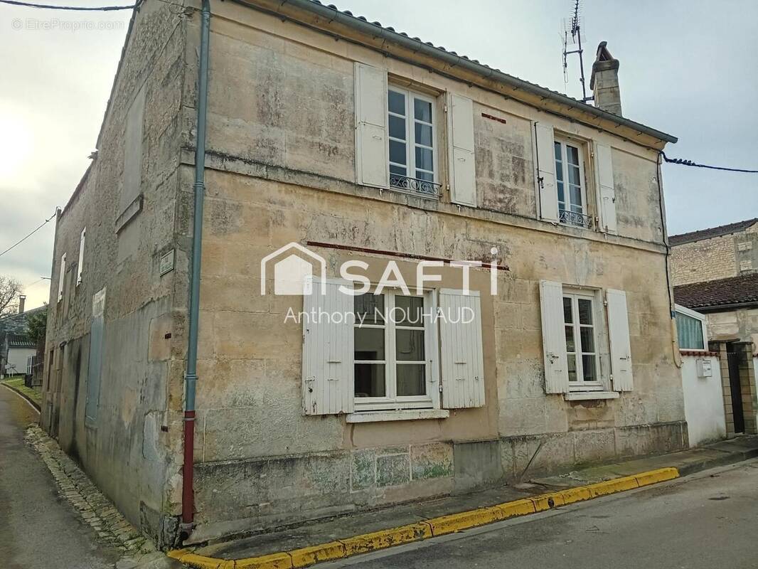 Photo 1 - Maison à SEGONZAC