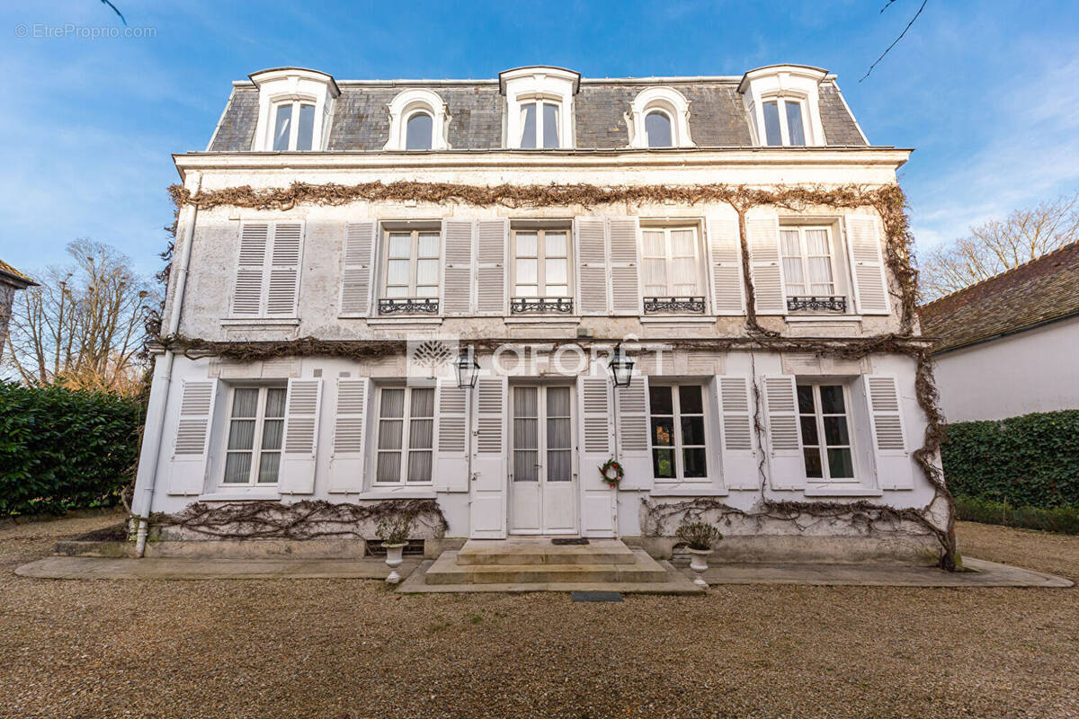 Maison à OZOIR-LA-FERRIERE