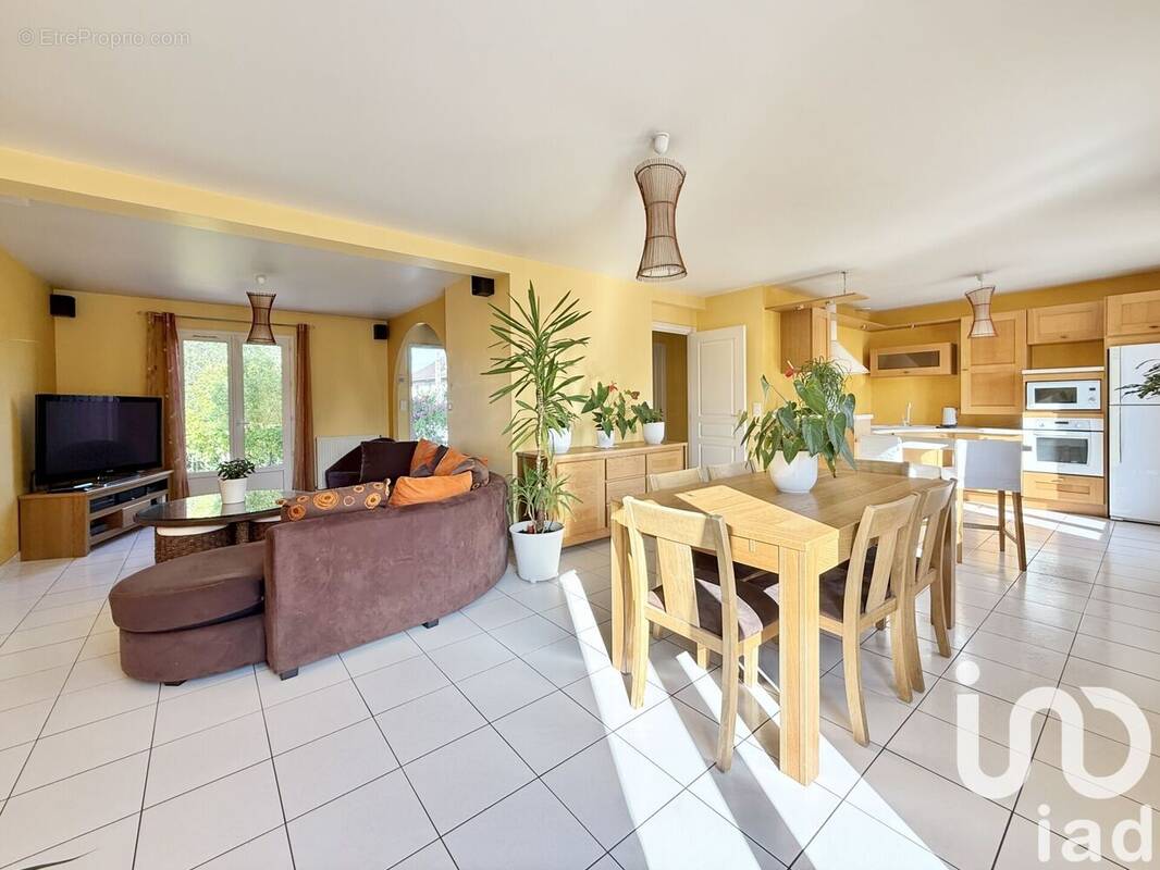 Photo 1 - Maison à VIGNEUX-SUR-SEINE