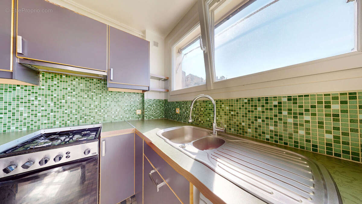 Appartement à PARIS-19E