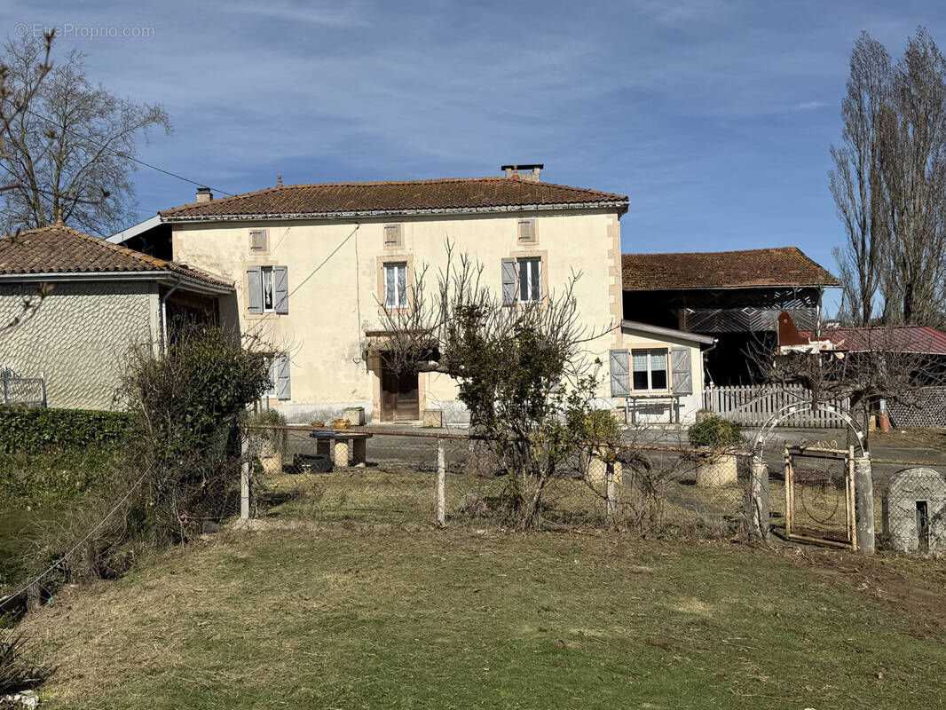Maison à L&#039;ISLE-EN-DODON