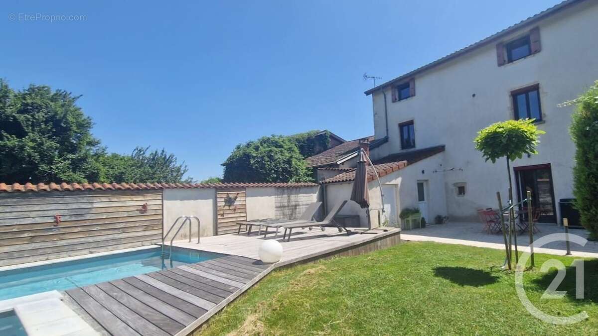 Maison à QUINCIEUX