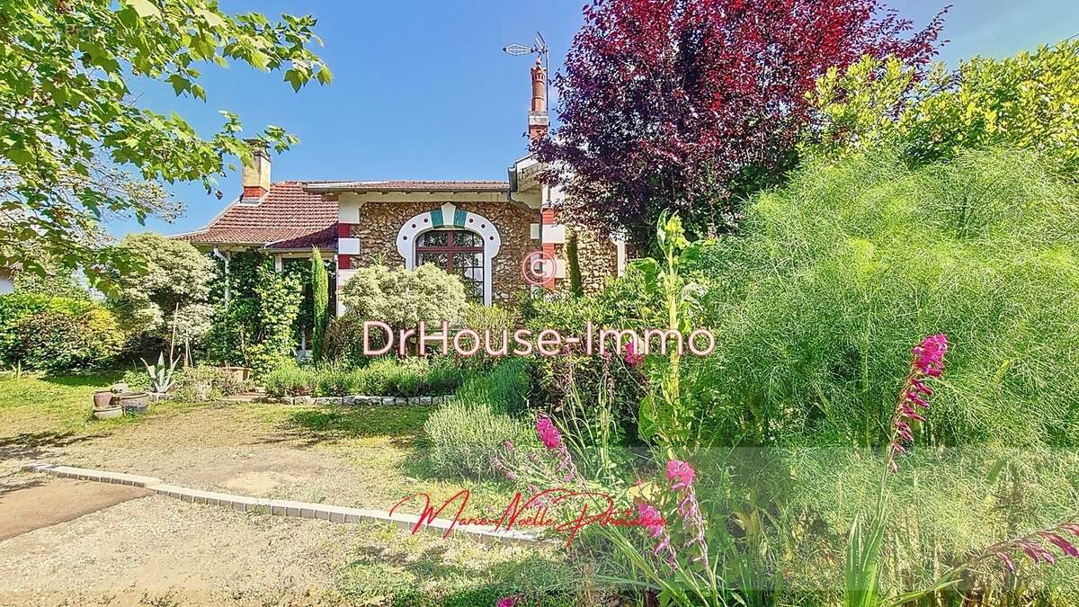 Maison à CASTILLON-LA-BATAILLE