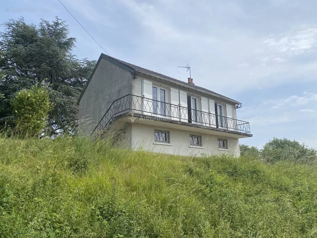Maison à BESSE-SUR-BRAYE