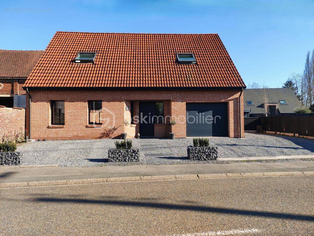 Maison à CAMPHIN-EN-CAREMBAULT