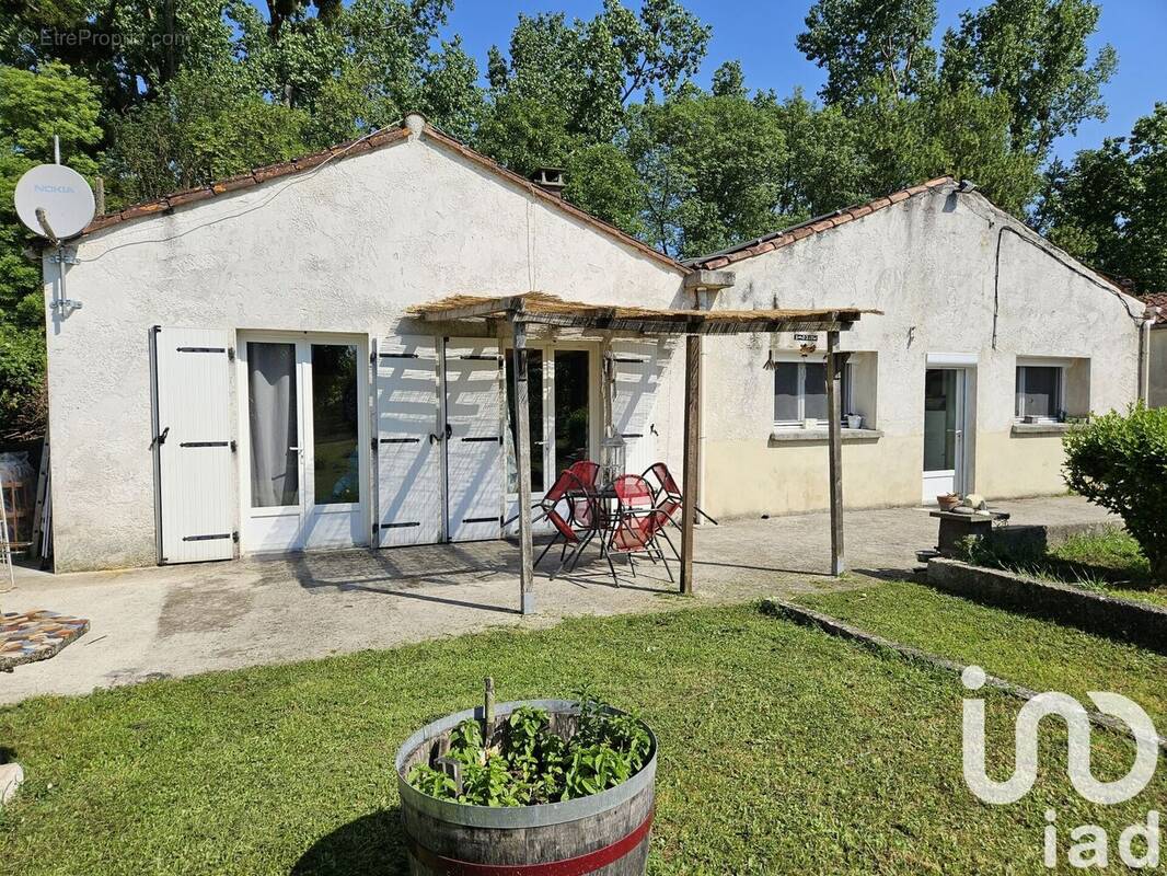 Photo 1 - Maison à COGNAC