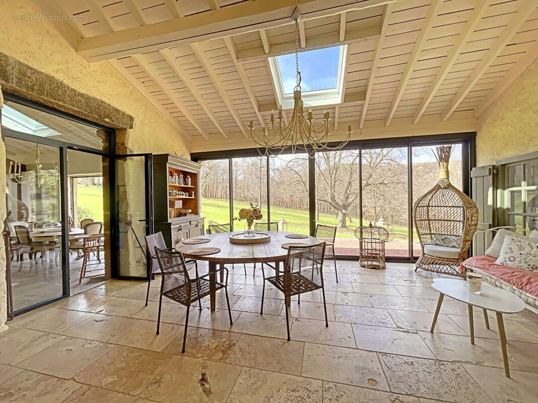 Maison à CELLIEU