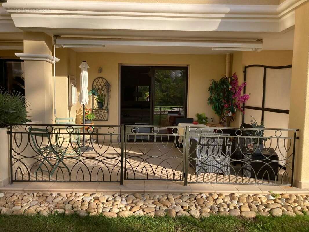 Appartement à HYERES