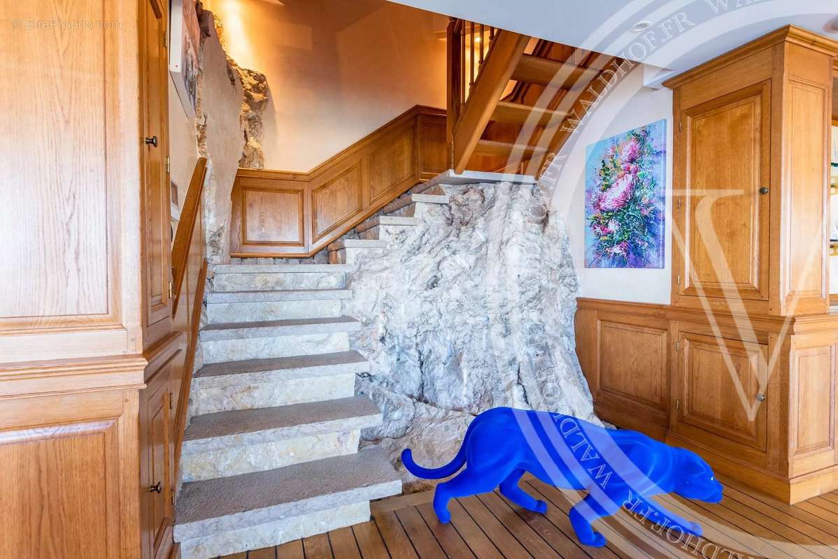 Maison à EZE