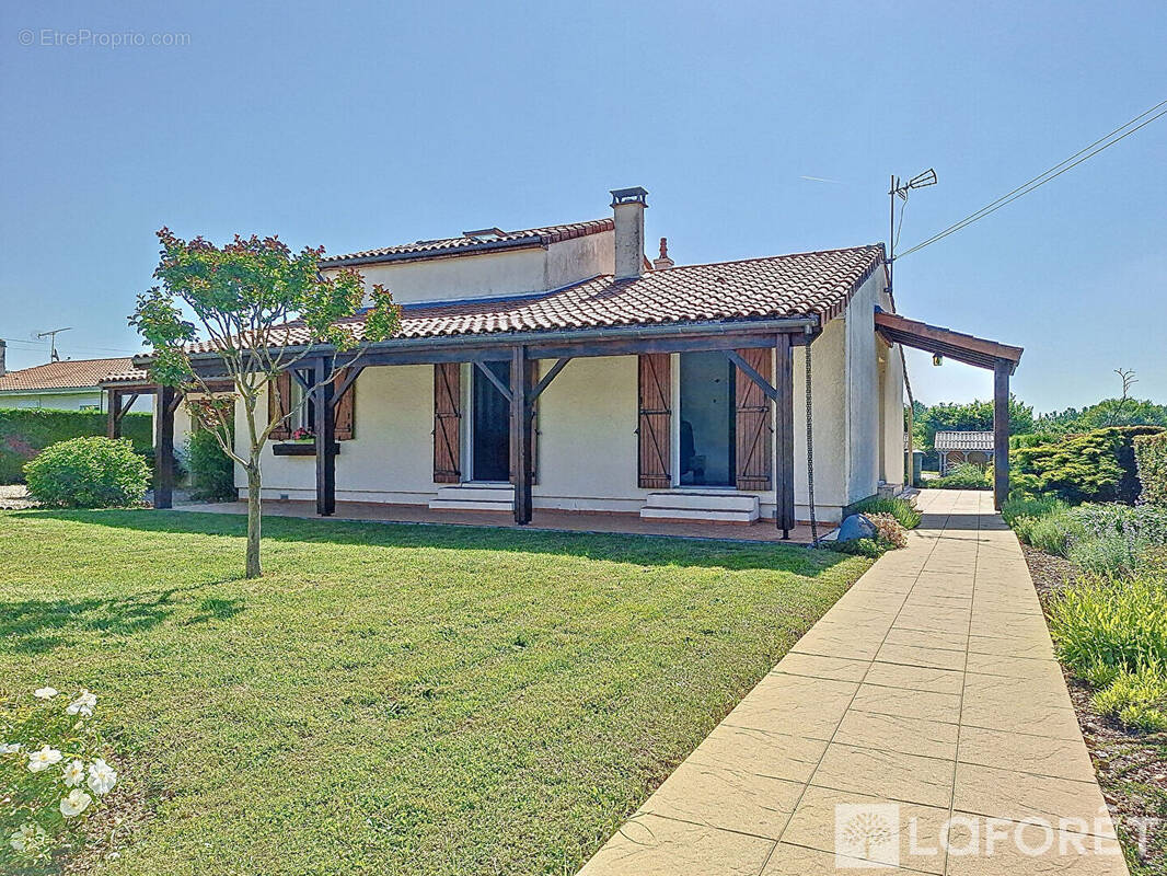Maison à SAINT-ANDRE-DE-CUBZAC
