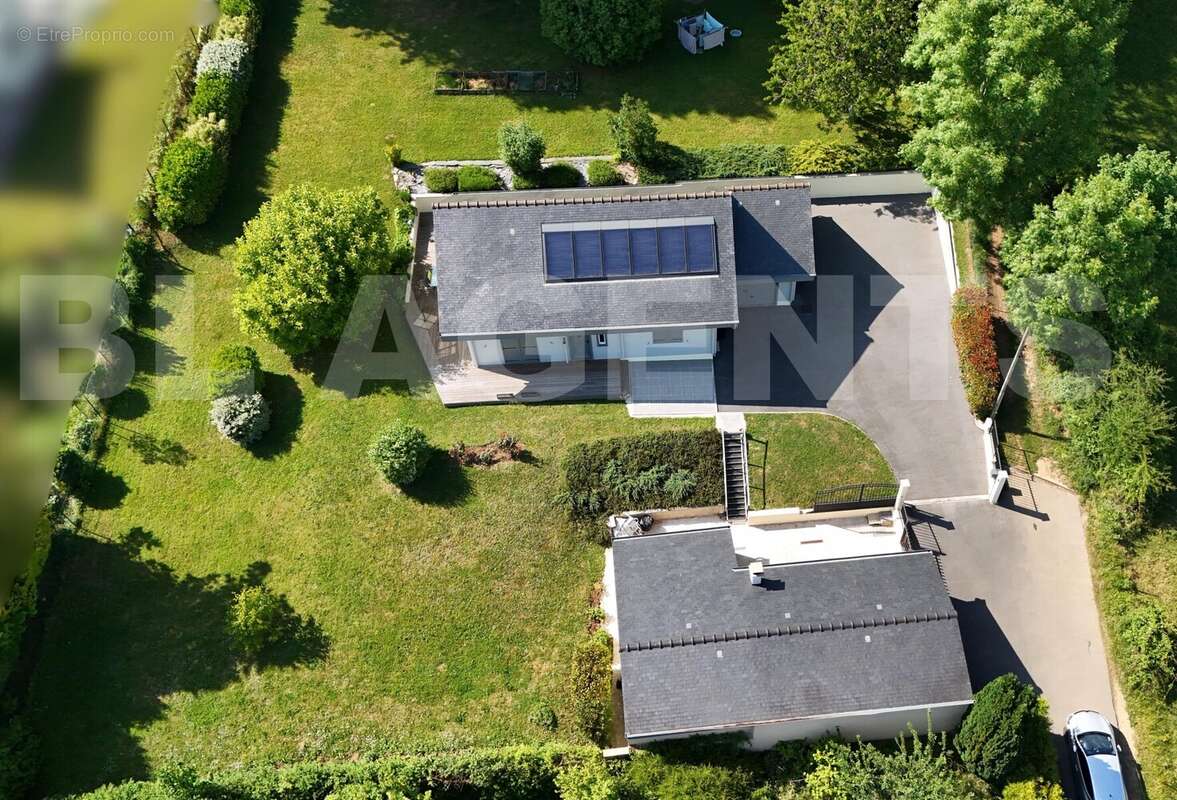 flou 1 - Maison à VRIGNE-AUX-BOIS