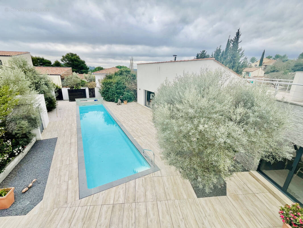 Maison à COMBAILLAUX