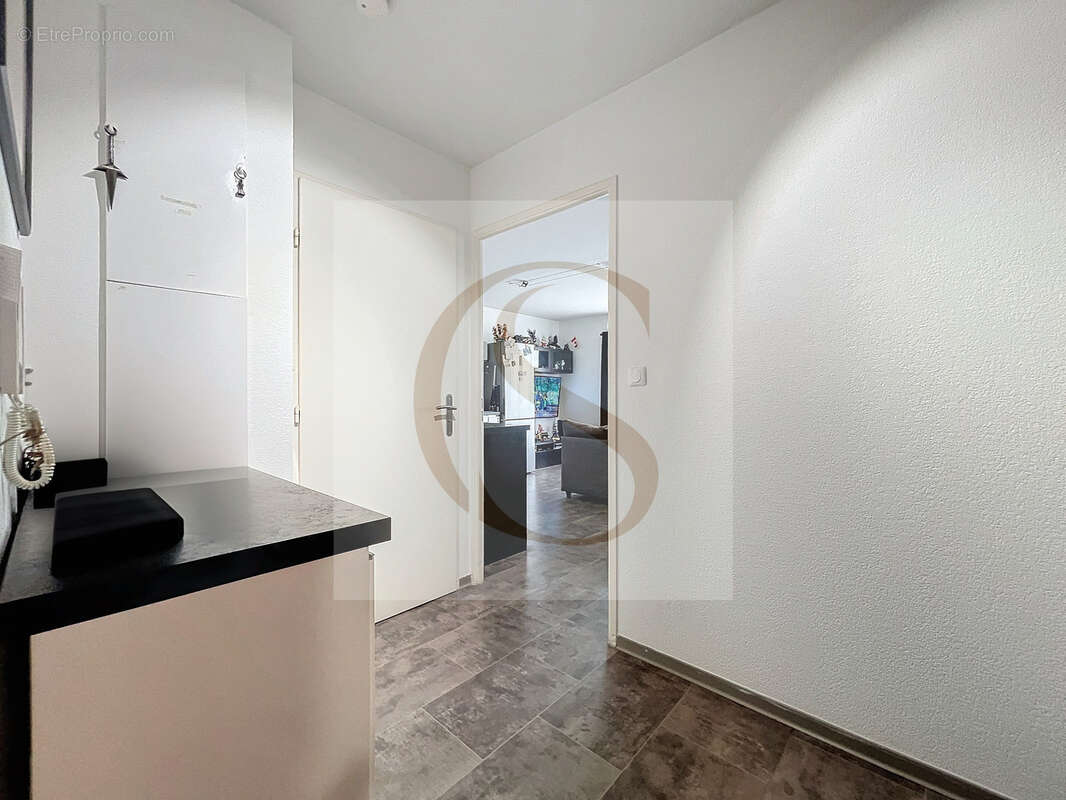 Appartement à PUGET-SUR-ARGENS