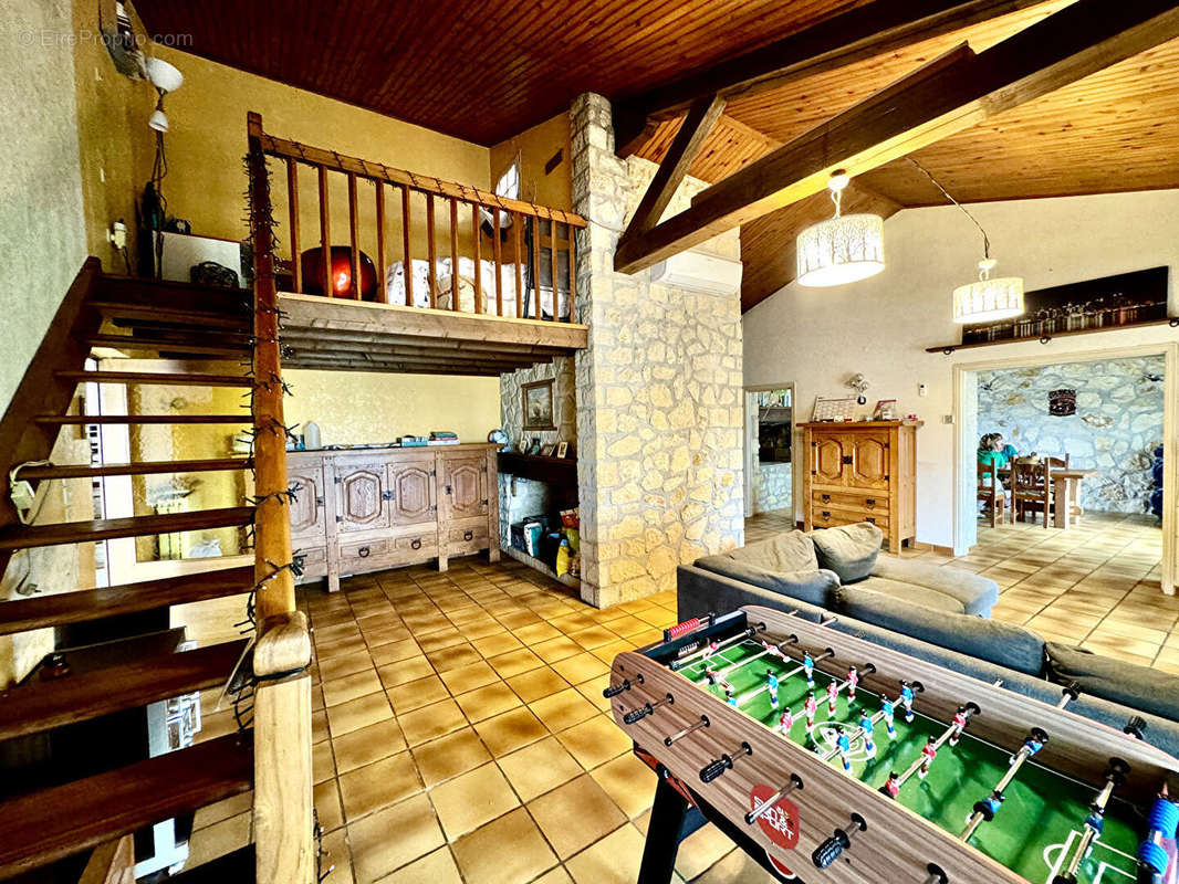 Maison à MONCLAR
