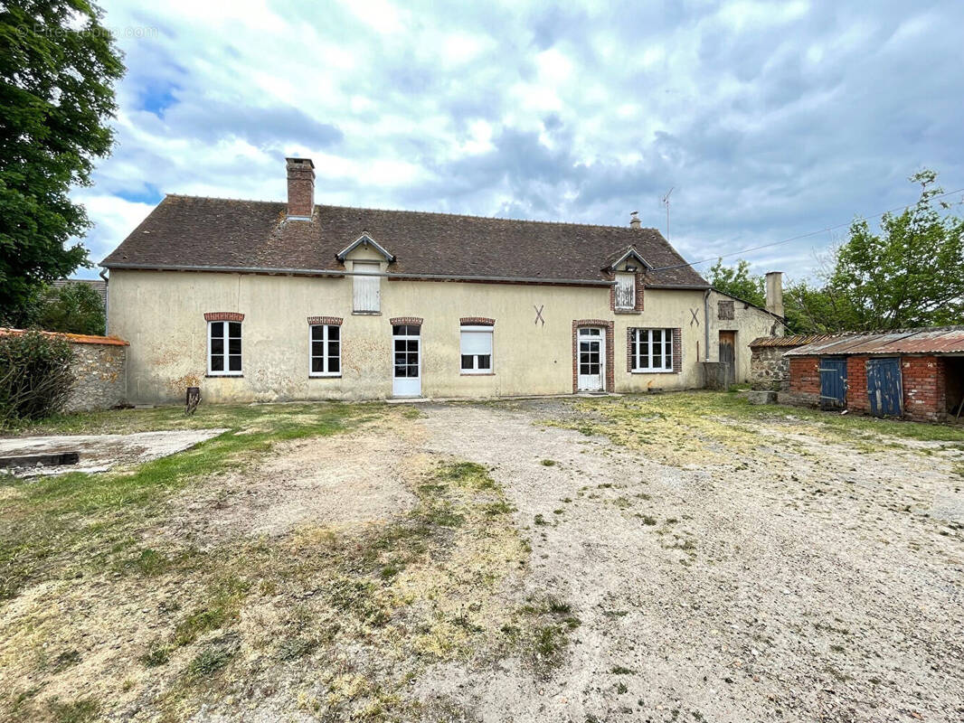 Maison à EPERNON