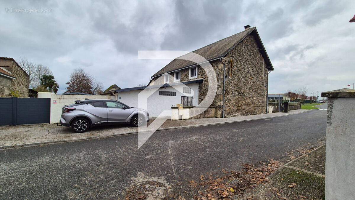 Maison à MOURENX