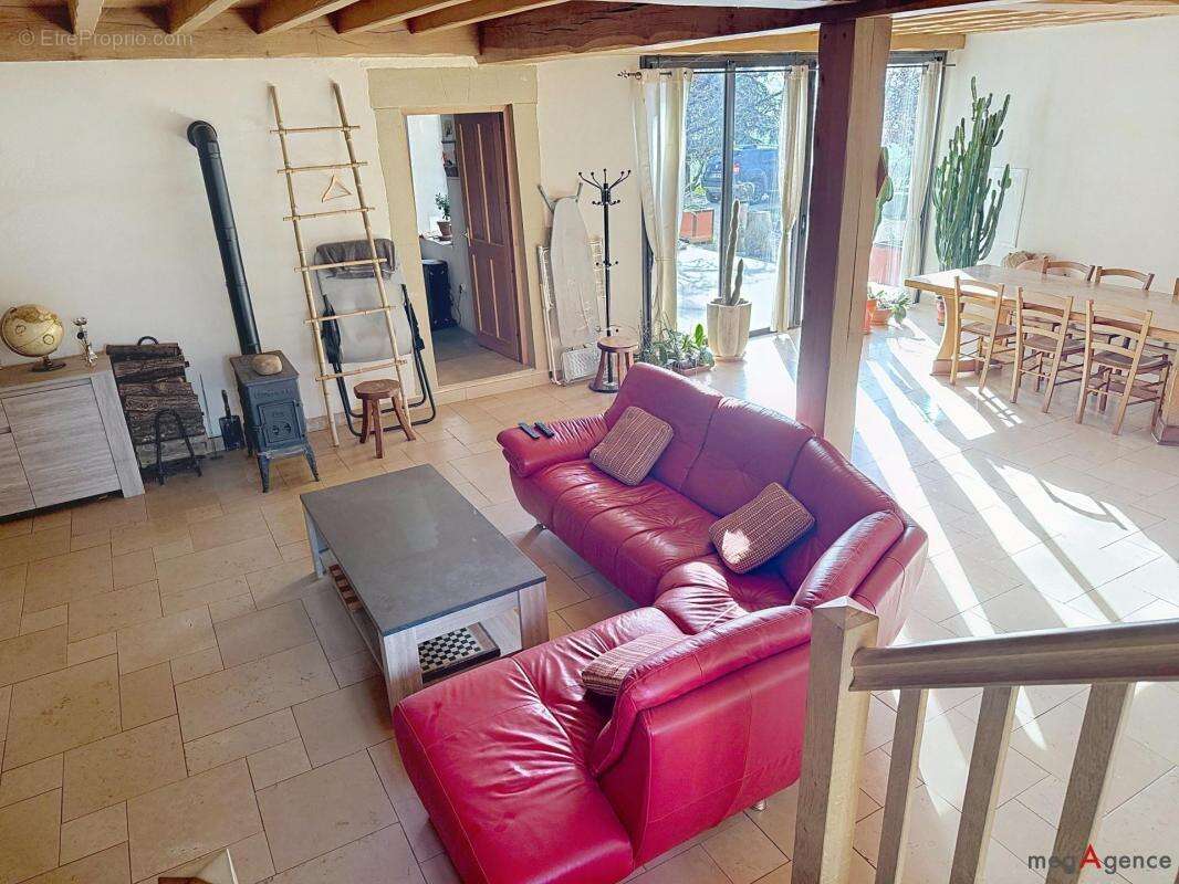 Maison à BEAUREPAIRE