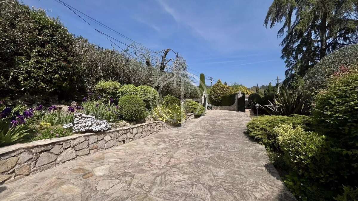 Maison à MOUGINS