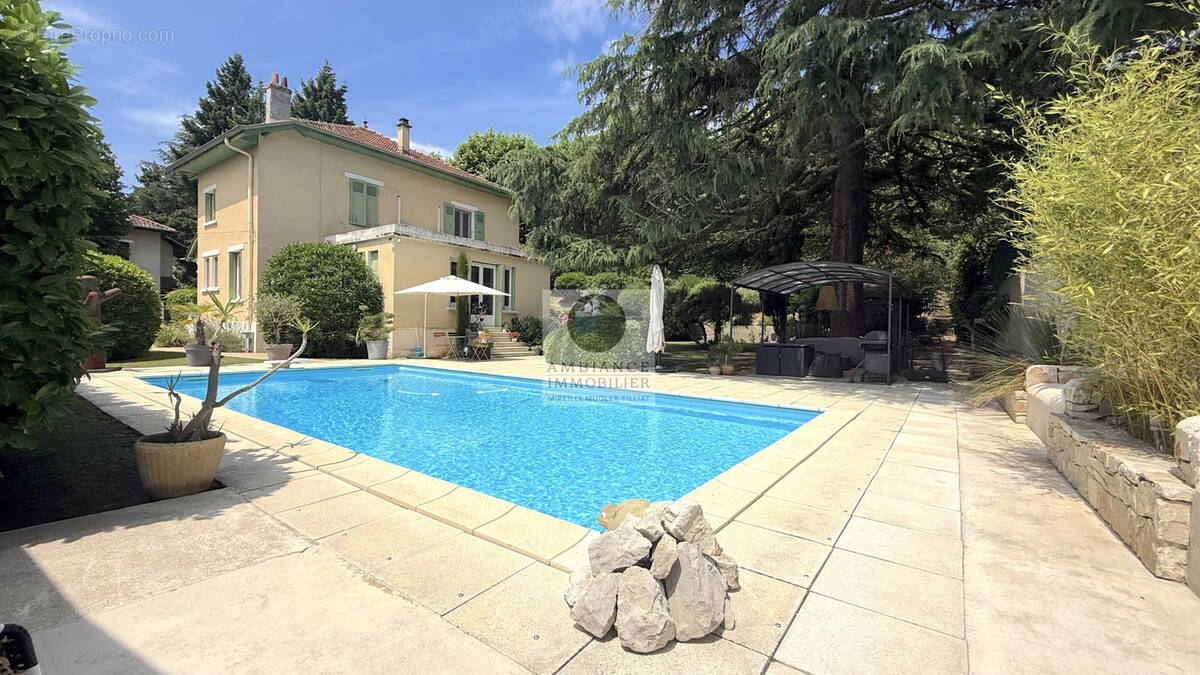 Maison à GUILHERAND-GRANGES