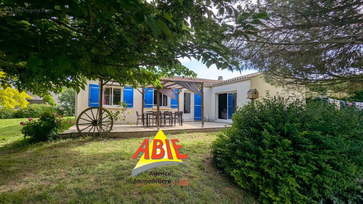 Photo 1 - Maison à LA RONDE