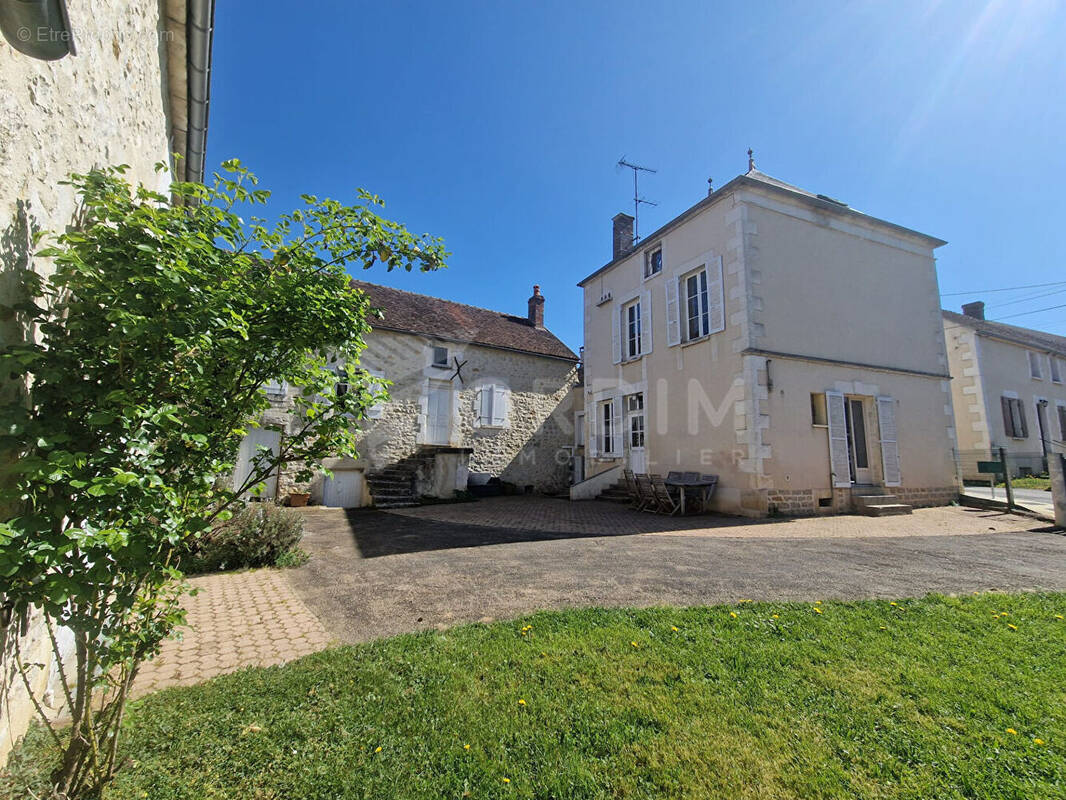 Maison à AUXERRE