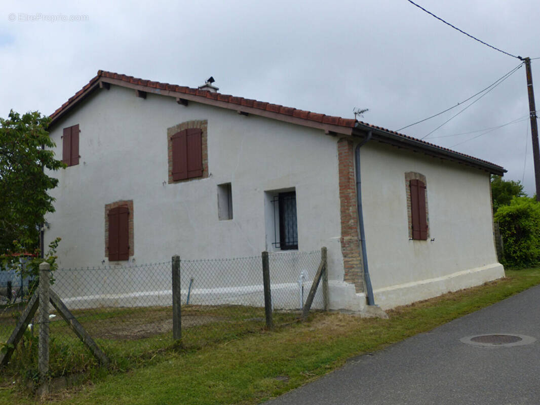 Maison à POUILLON