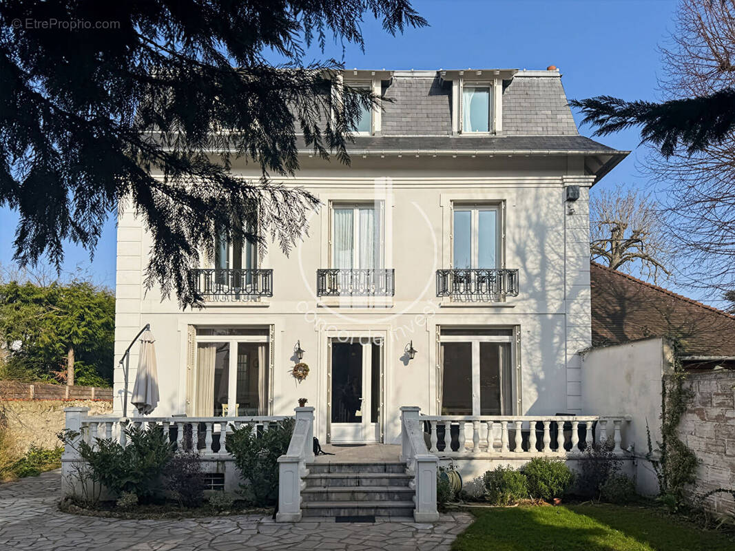 Maison à BOIS-COLOMBES