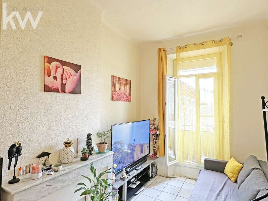 Appartement à HYERES