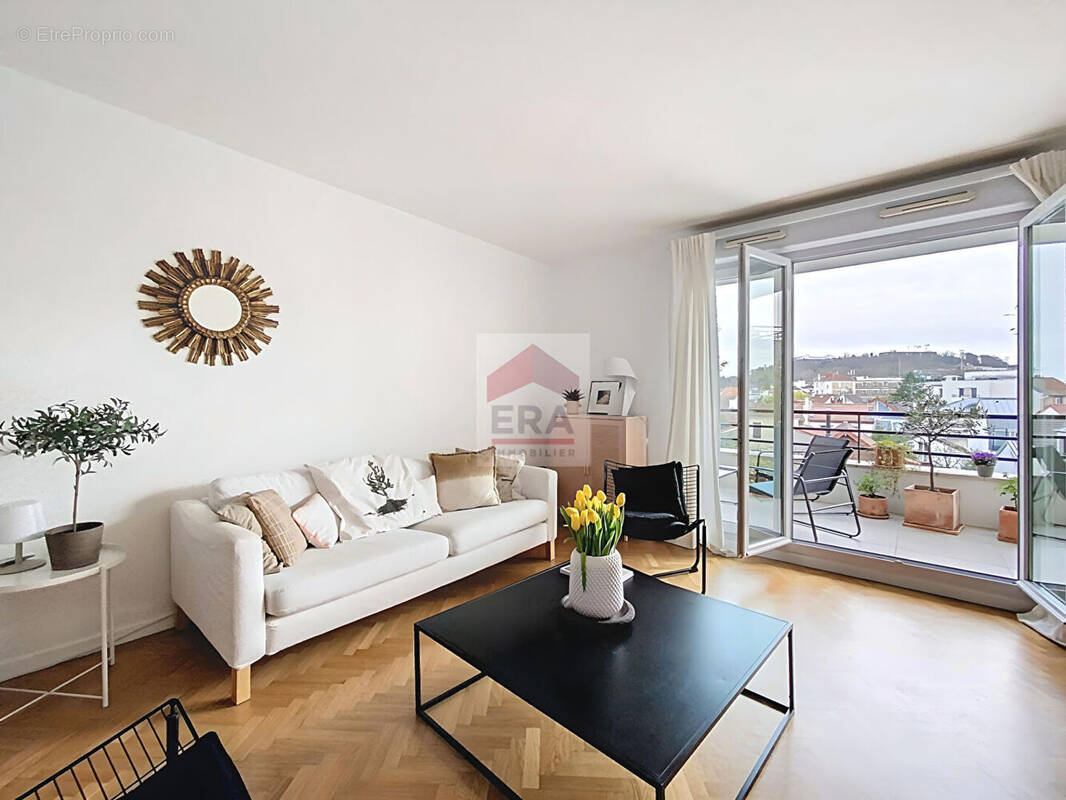 Appartement à SURESNES