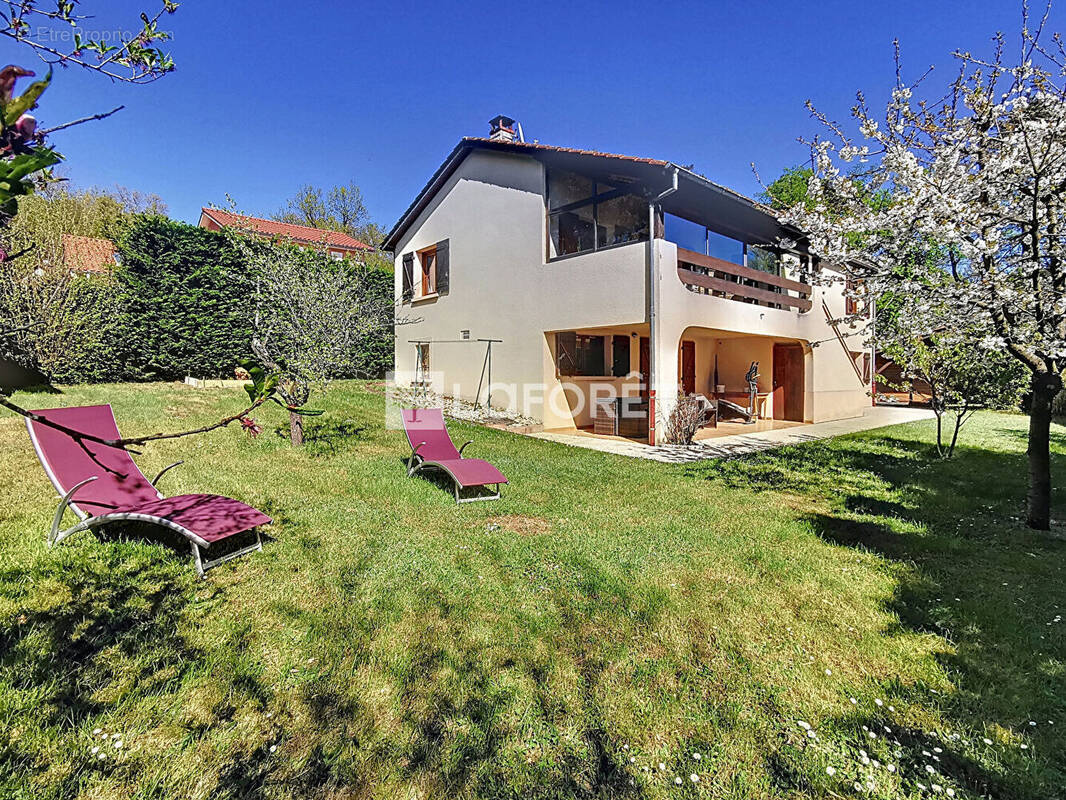 Maison à REYRIEUX