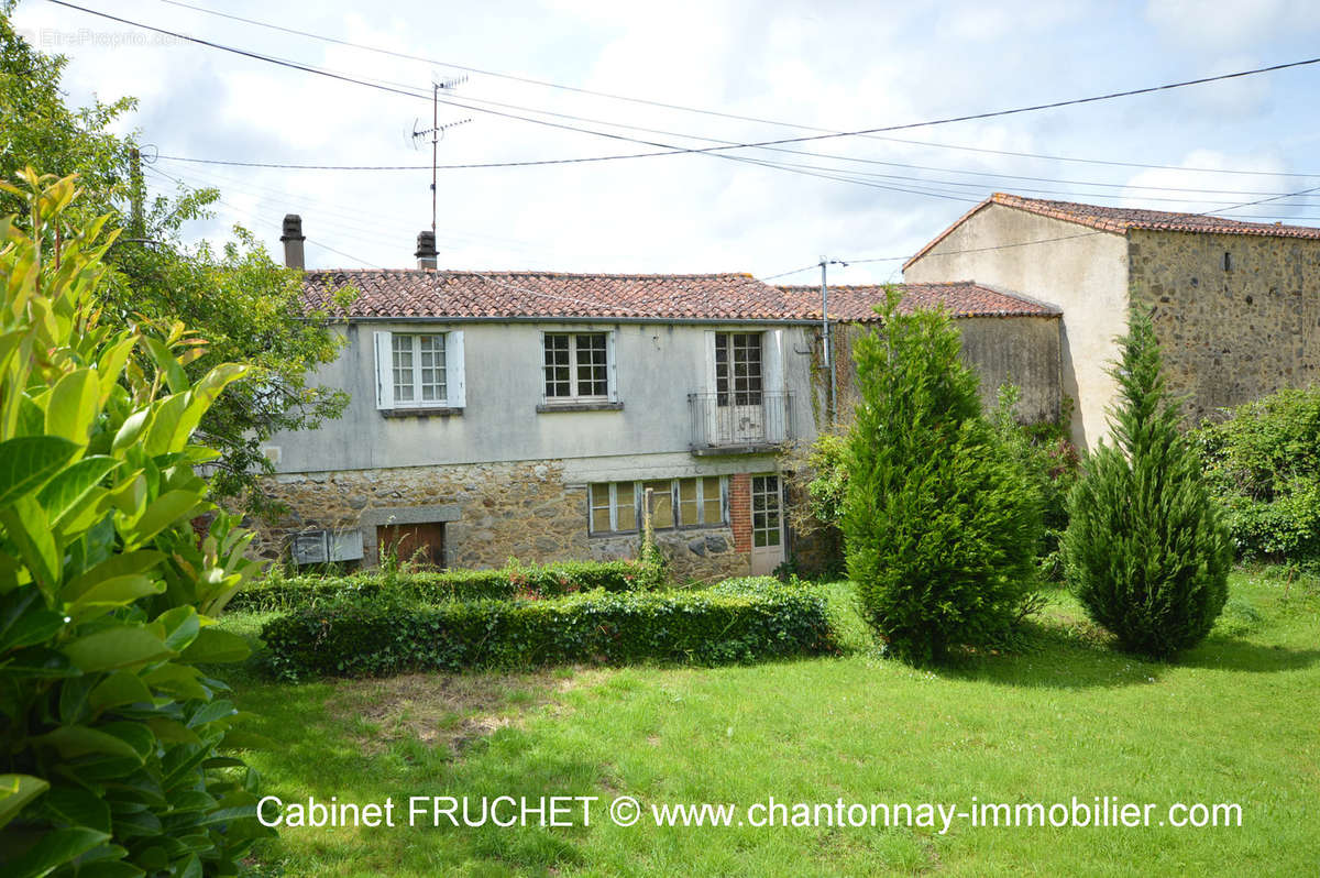 Maison à POUZAUGES