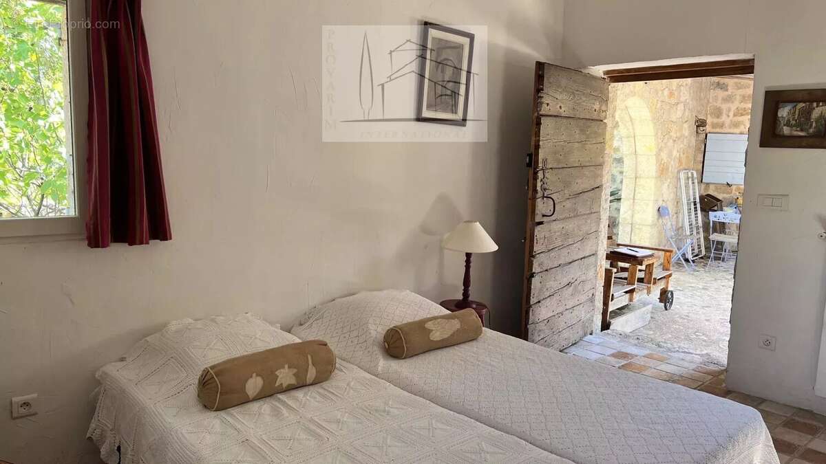 Maison à FAYENCE