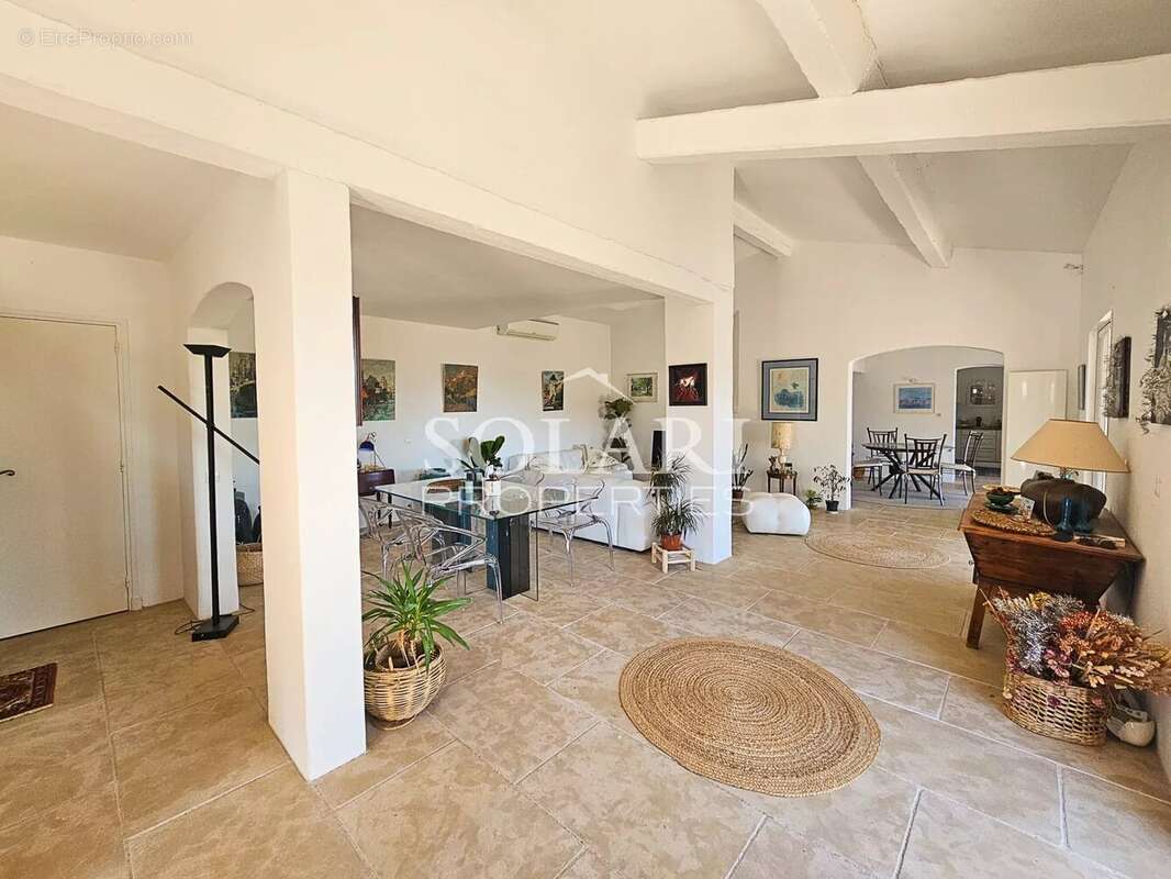 Maison à FREJUS