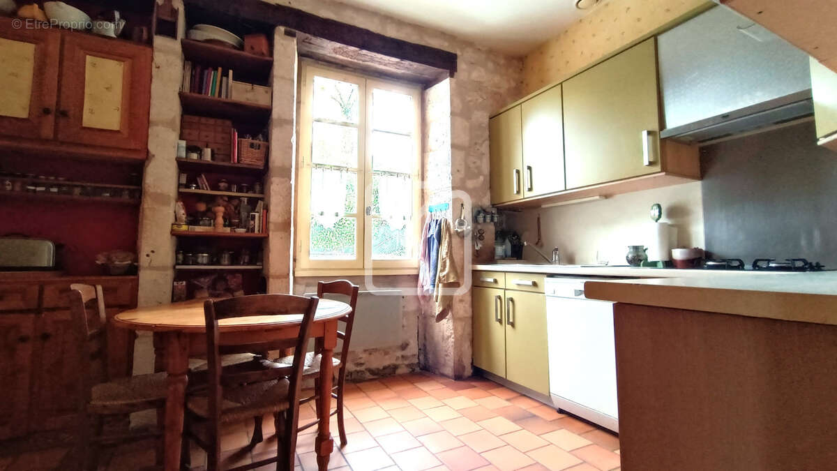 Maison à CUBJAC