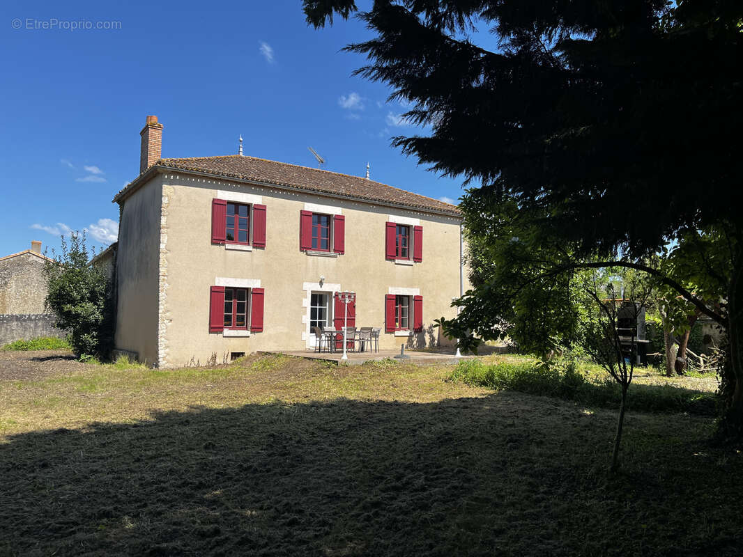 Maison à LA GRIMAUDIERE