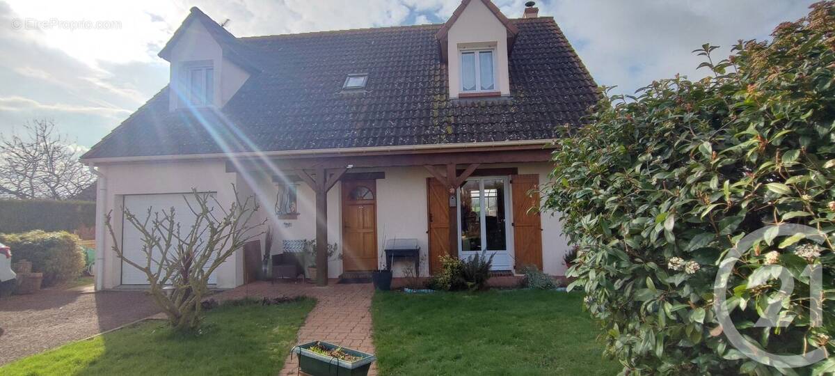 Maison à BROU