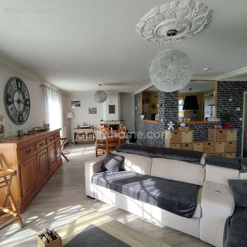 Maison à TOUVRE