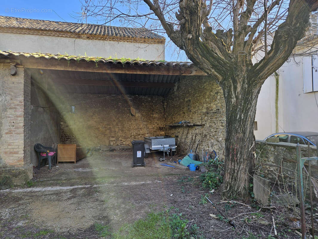 Maison à SAINT-GENIES-DE-COMOLAS