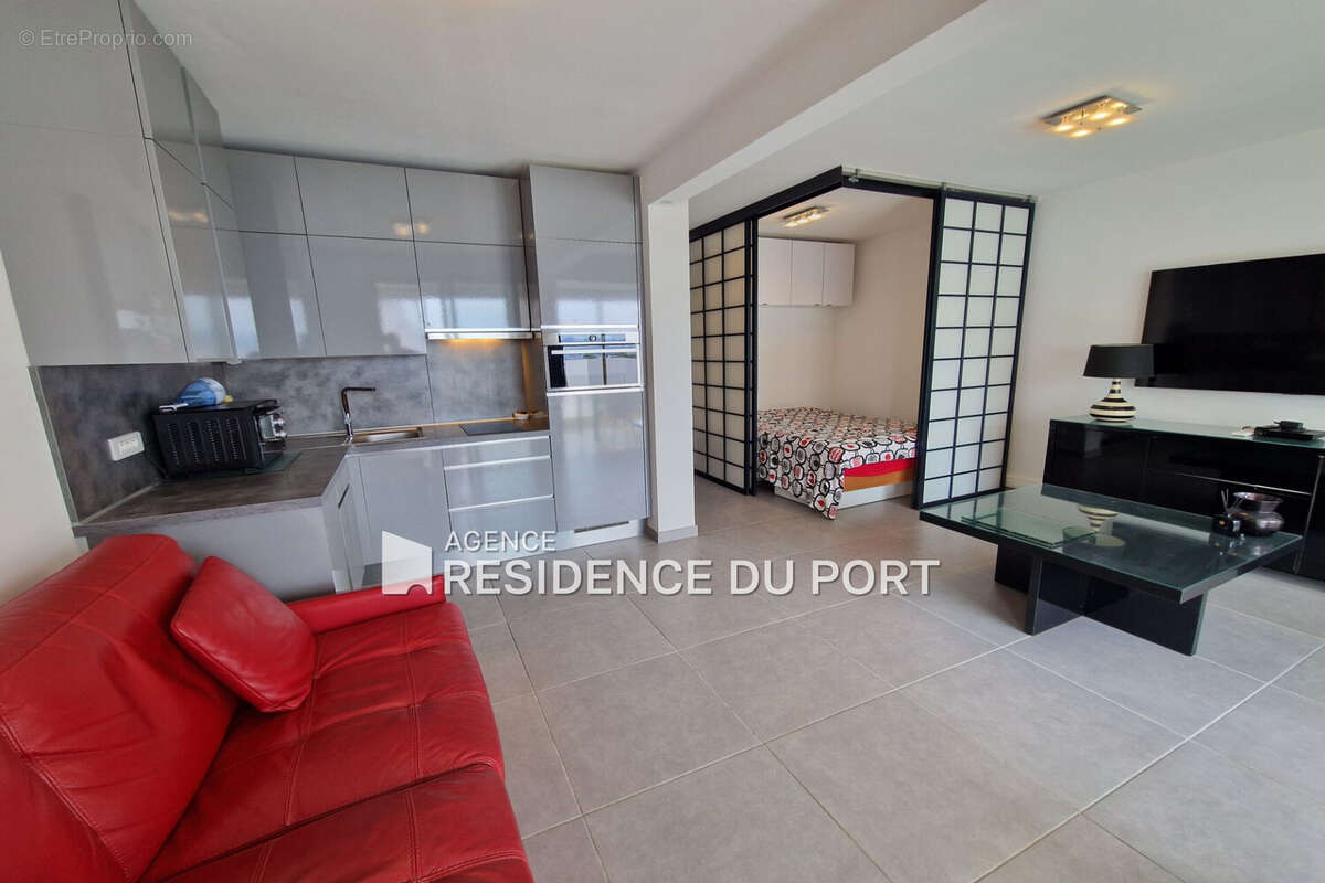 Appartement à MANDELIEU-LA-NAPOULE