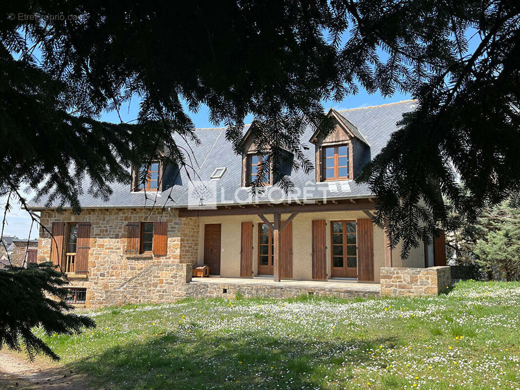 Maison à FLAVIN