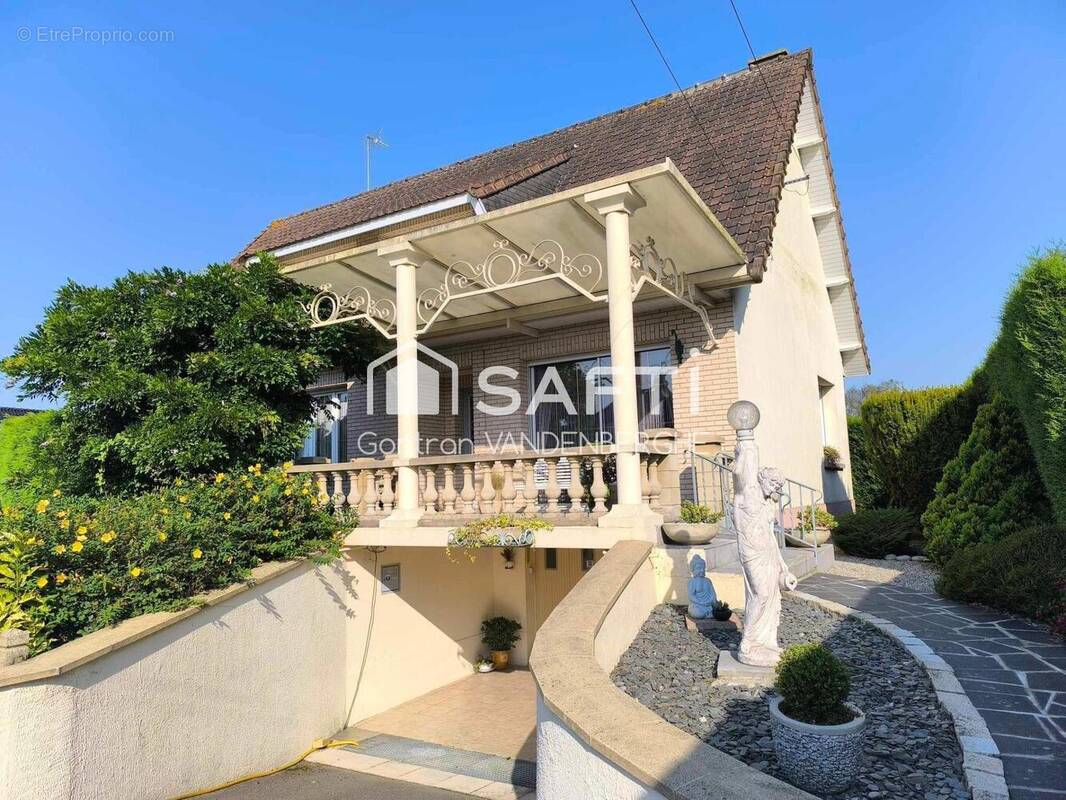 Photo 1 - Maison à RENESCURE